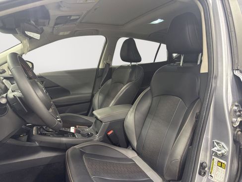 Used 2025 Subaru Crosstrek 2.5i Limited w/ Crosstrek Mirror Package image 11
