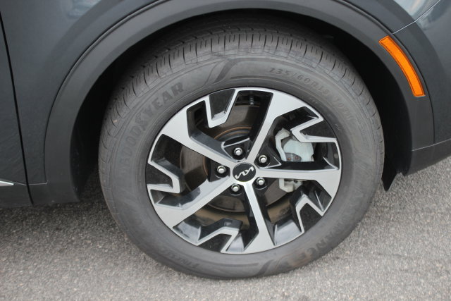 Used 2025 Kia Sportage EX AWD/4WD image 36