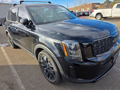 Used 2022 Kia Telluride EX w/ EX Premium Package image 4