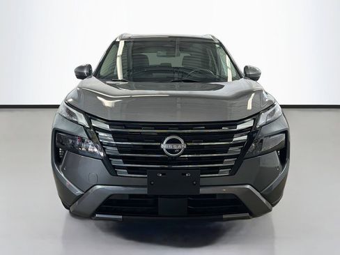 Used 2024 Nissan Rogue SL w/ SL Premium Package AWD/4WD image 2