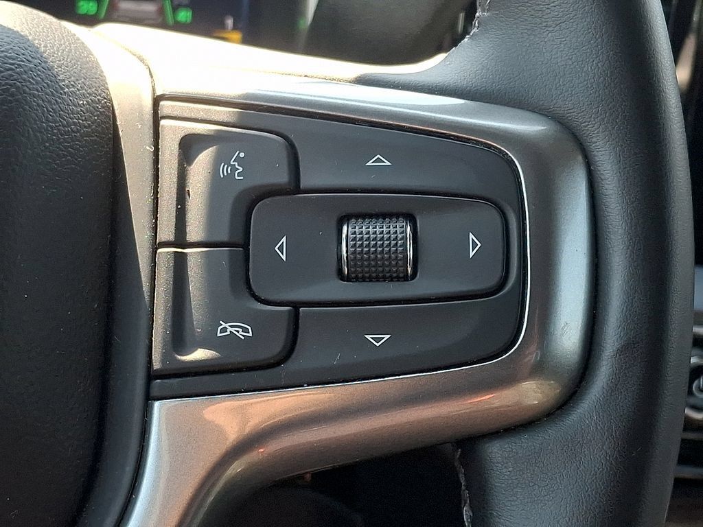 Used 2023 Chevrolet Silverado 1500 LT AWD/4WD image 21