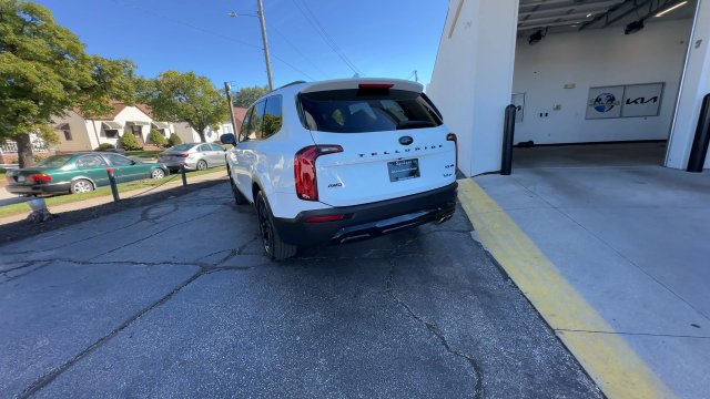 Certified 2021 Kia Telluride SX w/ Nightfall Edition Package AWD/4WD image 8