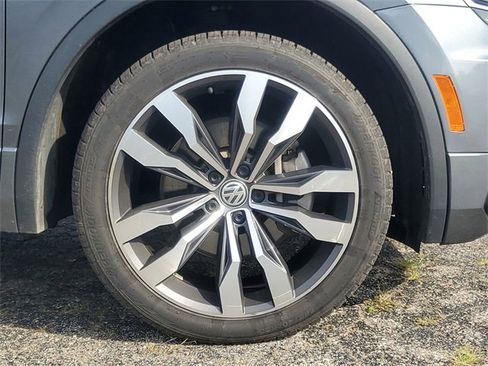 Used 2021 Volkswagen Tiguan SEL Premium R-Line image 5
