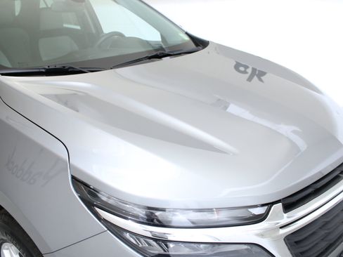 Used 2023 Chevrolet Equinox LS FWD image 12