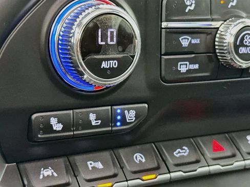 Used 2021 GMC Sierra 1500 Denali w/ Denali Ultimate Package AWD/4WD image 24