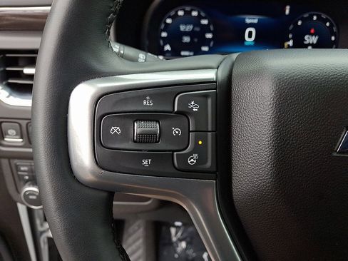 Used 2024 Chevrolet Tahoe Z71 w/ Luxury Package image 23