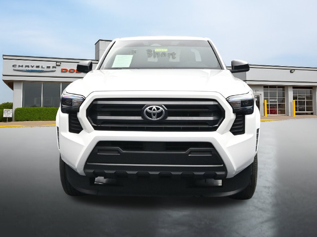 Used 2025 Toyota Tacoma SR AWD/4WD image 8