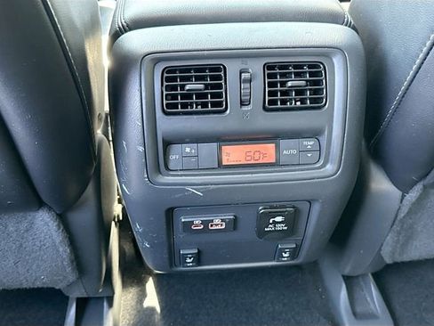 Used 2019 Nissan Pathfinder Platinum image 27