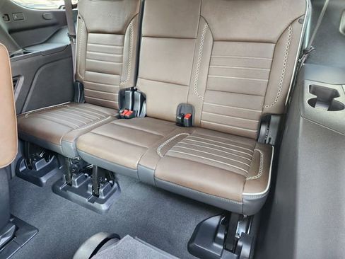Used 2025 GMC Yukon Denali Ultimate image 26