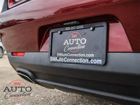 Used 2020 Dodge Challenger SXT image 10