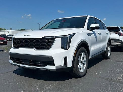 New 2025 Kia Sorento LX image 14
