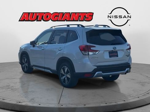 Used 2019 Subaru Forester Touring image 5