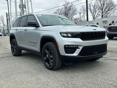 New 2025 Jeep Grand Cherokee Limited w/ Black Appearance Package