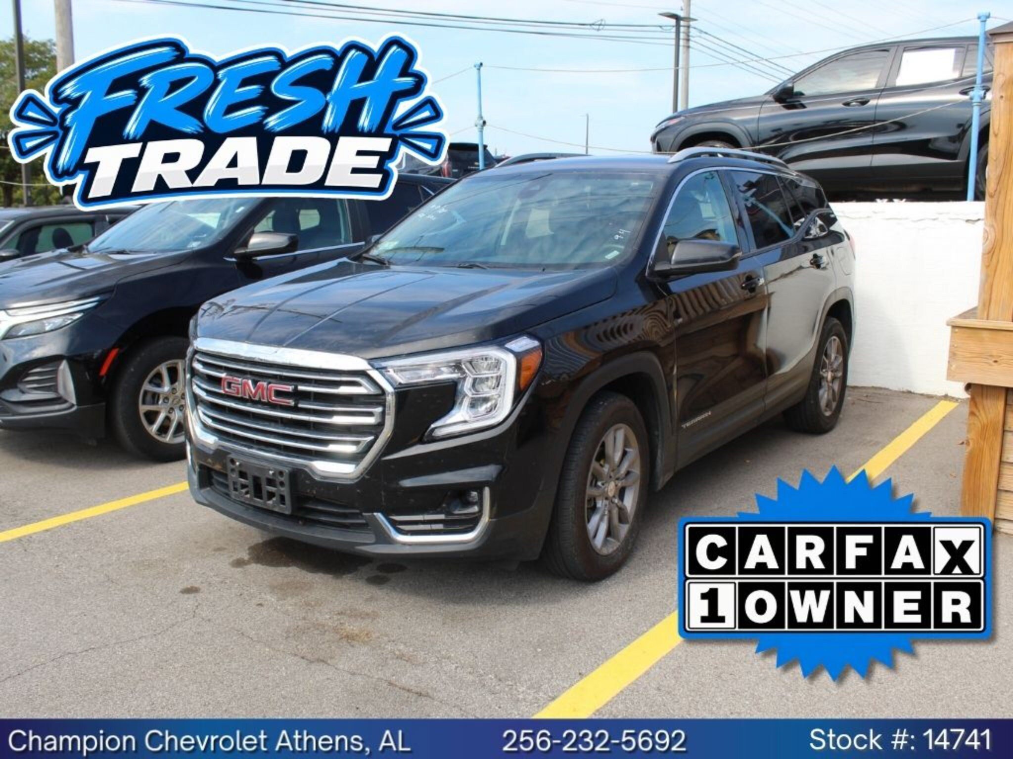 Used 2024 GMC Terrain SLT AWD/4WD image 1