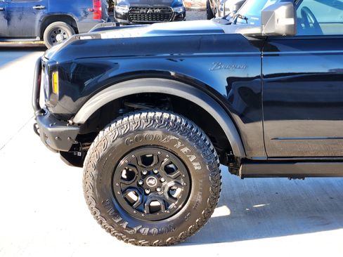 Used 2024 Ford Bronco Wildtrak image 11