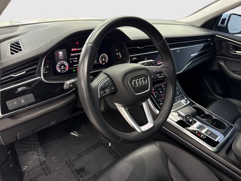 Used 2023 Audi Q8 Premium w/ Convenience Package AWD/4WD image 18