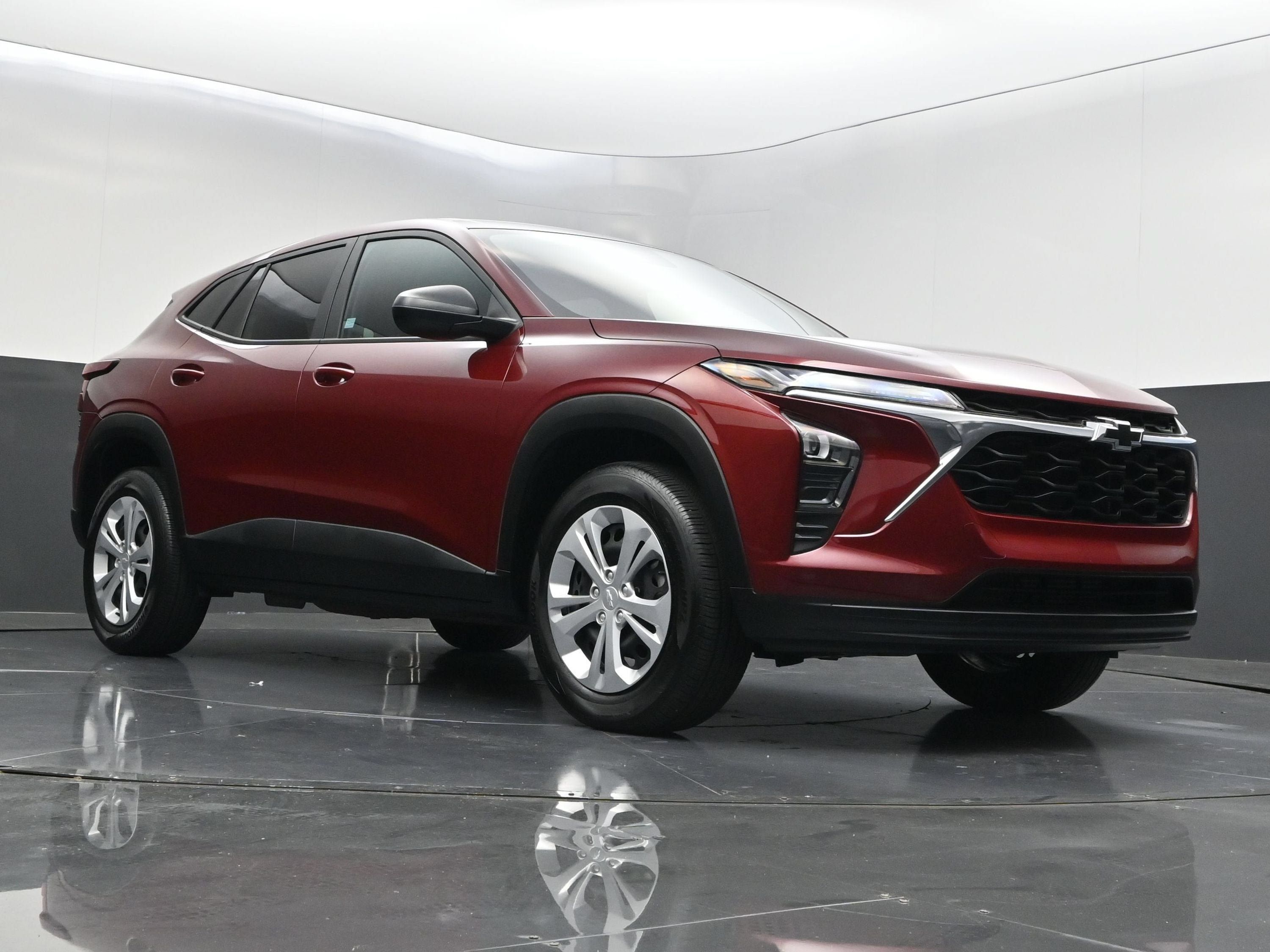Certified 2024 Chevrolet Trax LS FWD image 33