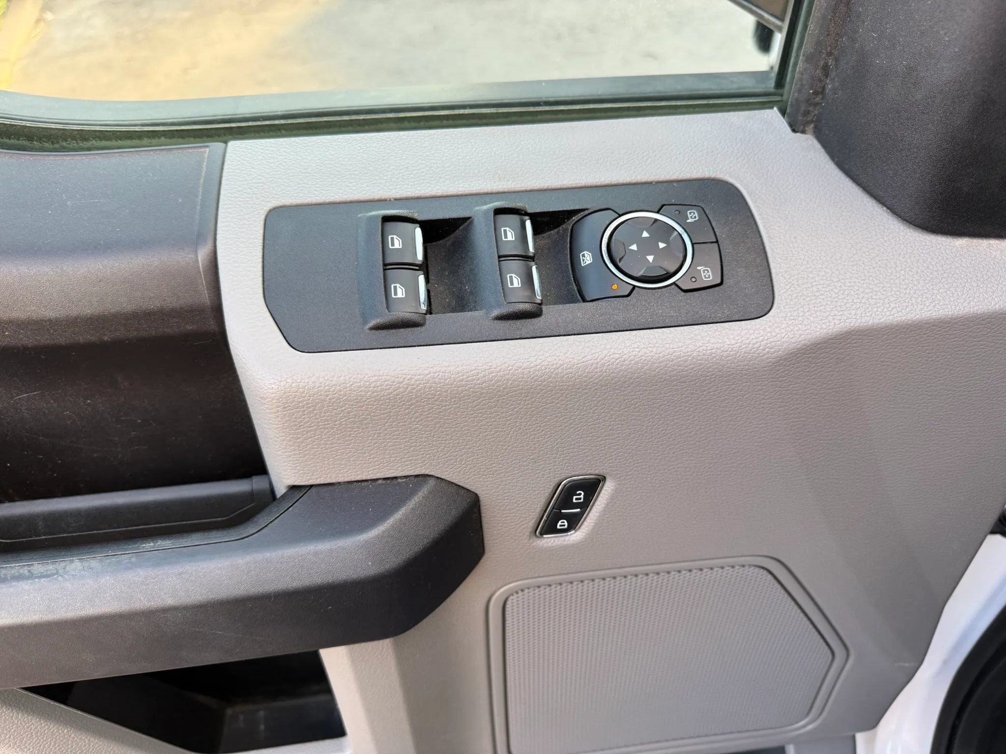 Used 2018 Ford F150 XL w/ Equipment Group 101A Mid AWD/4WD image 25