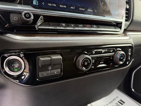 Used 2024 Chevrolet Silverado 3500 LT image 23