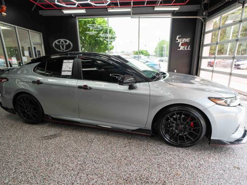Used 2020 Toyota Camry TRD FWD image 5