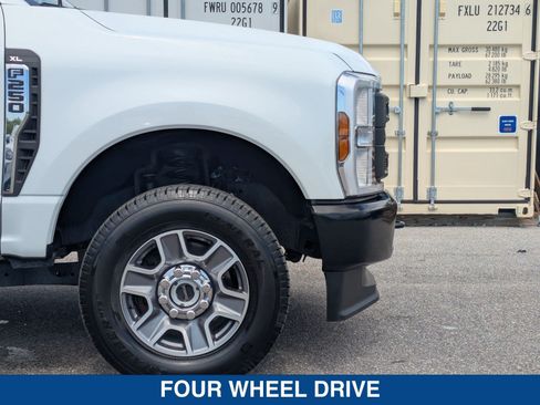 Certified 2025 Ford F250 XL AWD/4WD image 11