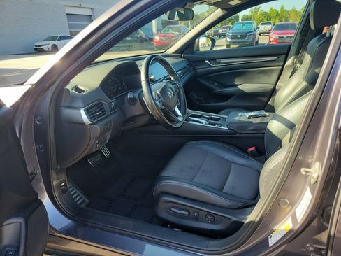 Used 2018 Honda Accord Sport image 15
