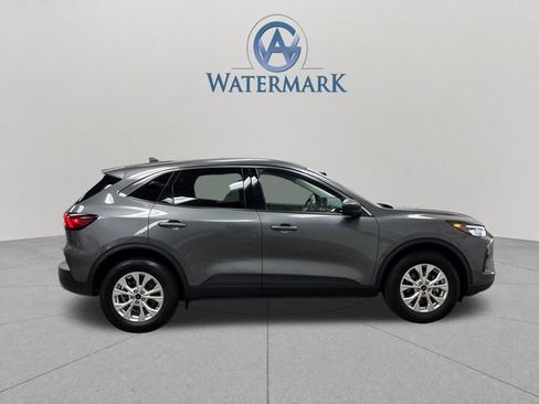 Used 2023 Ford Escape Active AWD/4WD image 7