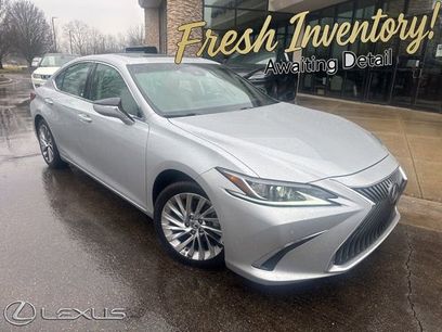 Used 2021 Lexus ES 300h w/ Accessory Package