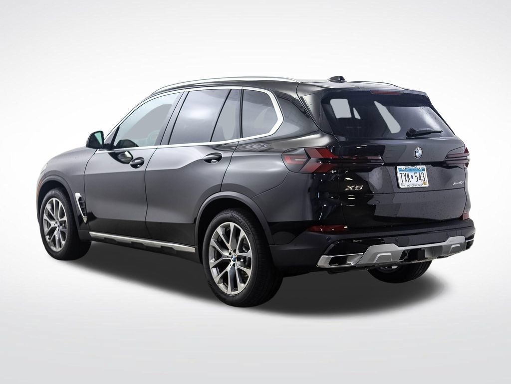 Used 2026 BMW X5 xDrive40i AWD/4WD image 3