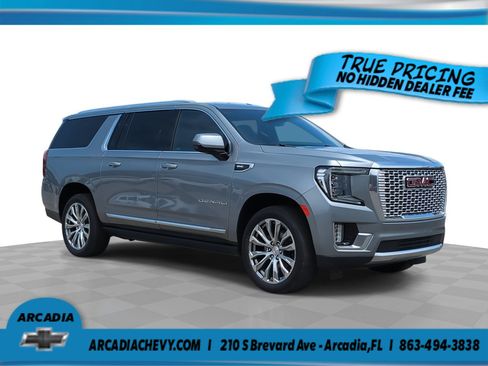 Used 2023 GMC Yukon XL Denali AWD/4WD image 1