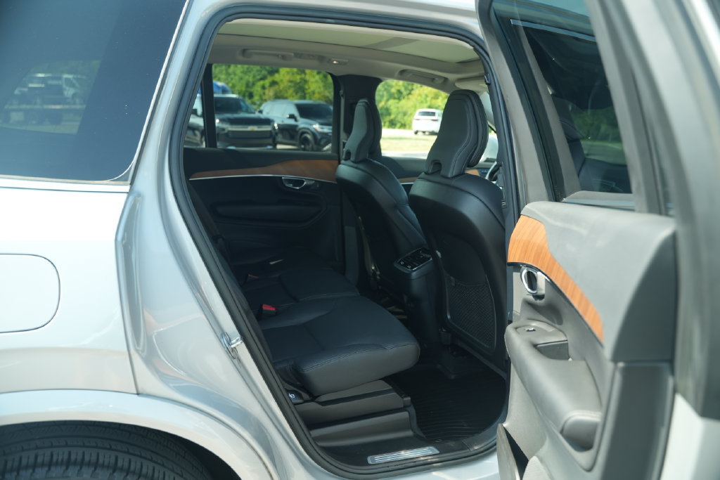 Used 2023 Volvo XC90 B5 Plus w/ Protection Package AWD/4WD image 25