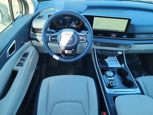 New 2026 Kia Carnival EX image 9