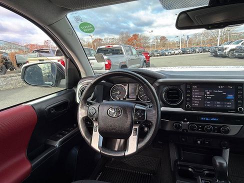 Used 2021 Toyota Tacoma SR5 image 18