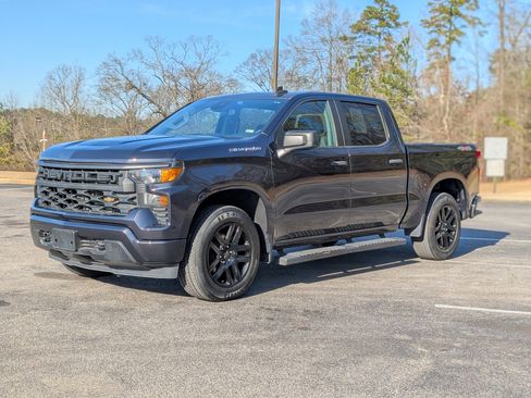 Used 2022 Chevrolet Silverado 1500 Custom image 5