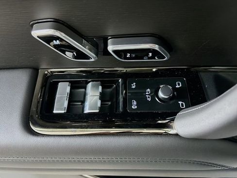 New 2026 Land Rover Range Rover Sport SE AWD/4WD image 19
