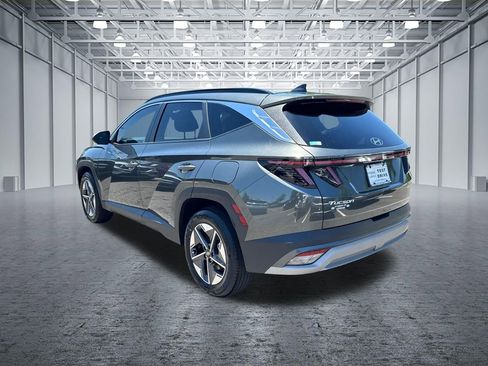 Certified 2025 Hyundai Tucson SEL AWD/4WD image 5