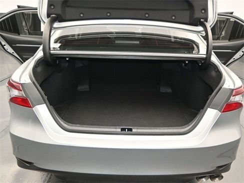 Used 2021 Toyota Camry LE image 16