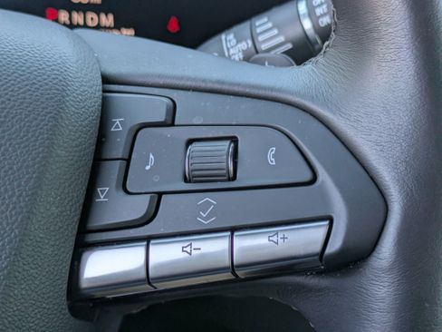 Used 2025 Cadillac XT4 Premium Luxury image 25