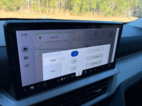 Used 2025 Ford Explorer Active image 29