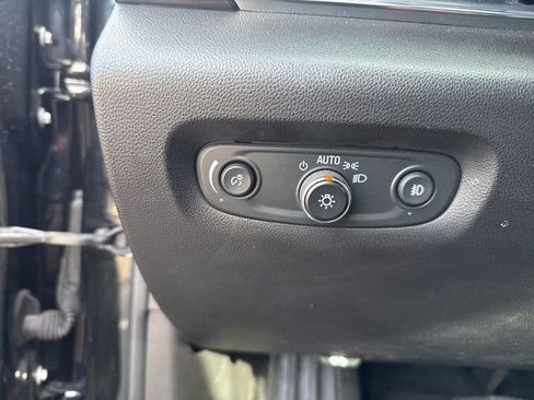 Used 2021 Chevrolet Traverse High Country image 16