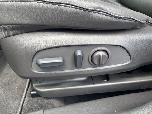 Used 2023 Buick Encore GX Select w/ Sport Touring Package FWD image 16