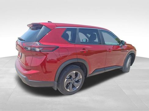 Certified 2026 Nissan Rogue SV FWD image 8