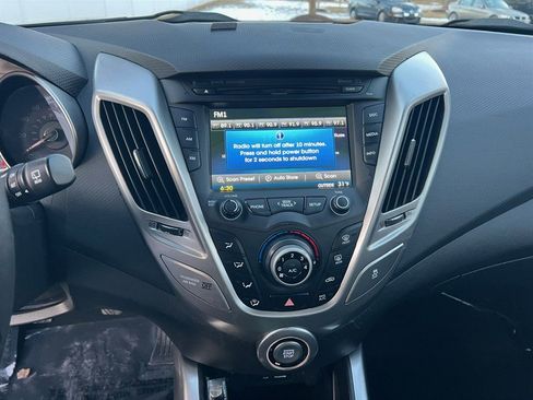 Used 2013 Hyundai Veloster RE:MIX Edition image 16