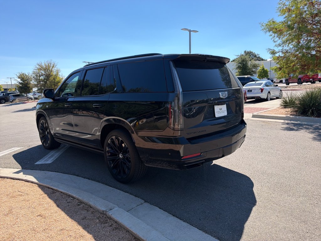 Used 2026 Cadillac Escalade Platinum Sport w/ LPO, ONYX Package AWD/4WD image 7