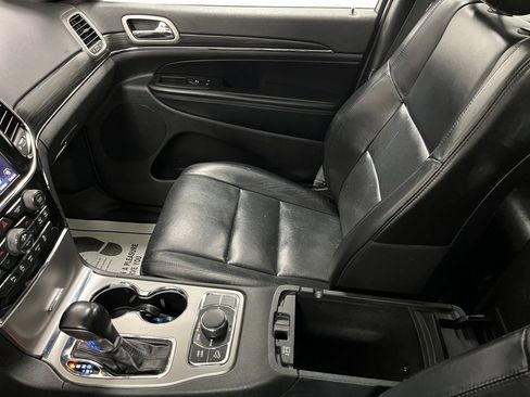 Used 2020 Jeep Grand Cherokee Limited w/ Luxury Group II AWD/4WD image 40
