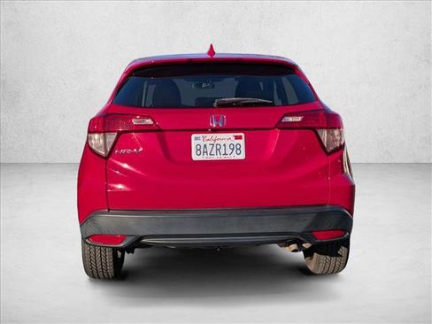 Used 2018 Honda HR-V EX image 7