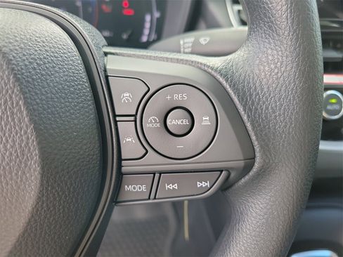 Used 2026 Toyota Corolla LE image 20