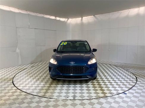 Used 2020 Ford Escape SE Sport image 15