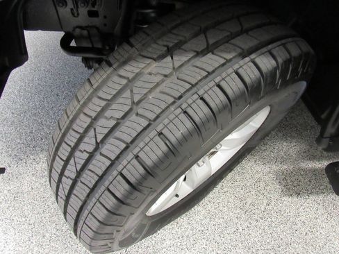 Used 2019 RAM 1500 Classic SLT AWD/4WD image 24