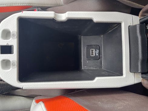 Used 2016 Jeep Renegade Limited AWD/4WD image 30